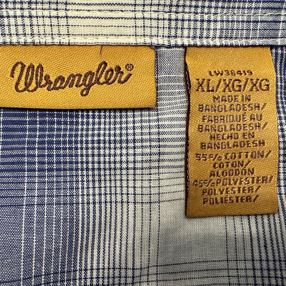 Wrangler Women’s Blue Plaid Pearl Snap Western Shirt NWOT - Picture 3 of 11
